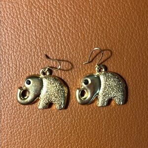 Retro Gold Elephant with Black Eye Dangling Earrings, fish-hook